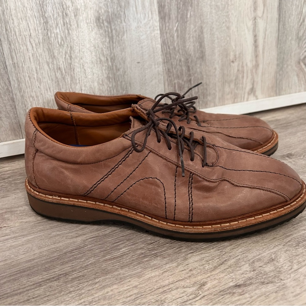 Allen Edmonds Voyager Oxford walking shoes Men's 8.5 brown leather Preppy